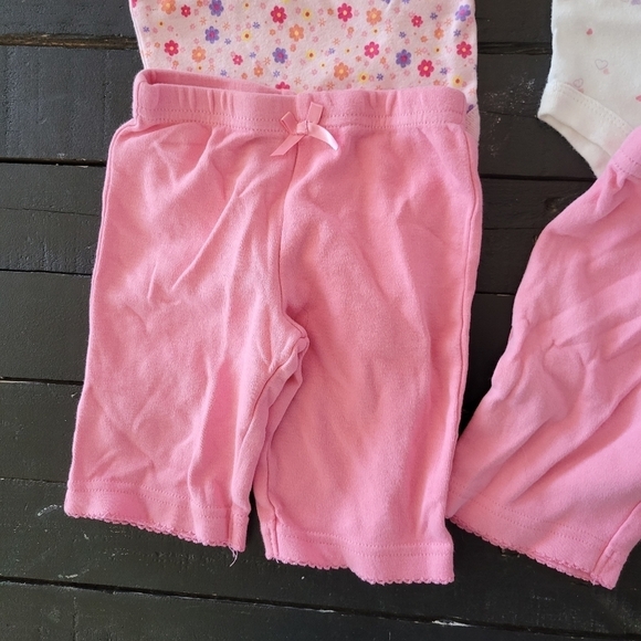 Faded Glory Baby Girl 0-3 Months Outfit Bundle Set Pink White Floral Hearts Lot - Picture 4 of 5